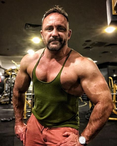 gay muscle daddy porn